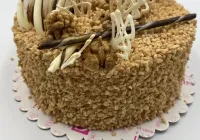Tort kremowo orzechowy