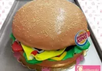 Tort w kształcie burgera